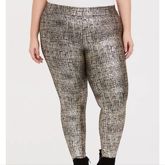 Torrid Size 1 Metallic Gold Leggings PREMIUM LEGGING - METALLIC FOIL CROSSHATCH - Picture 3 of 13